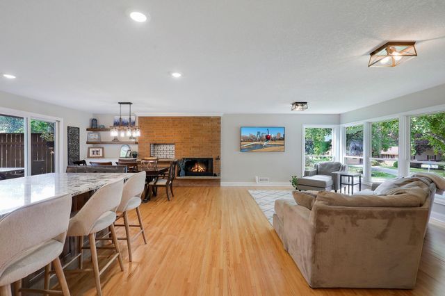 5900 Wisconsin Circle N, New Hope, MN 55428