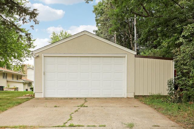 5900 Wisconsin Circle N, New Hope, MN 55428