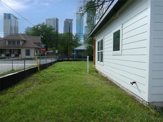 81 WALLER ST, Austin, TX 78702