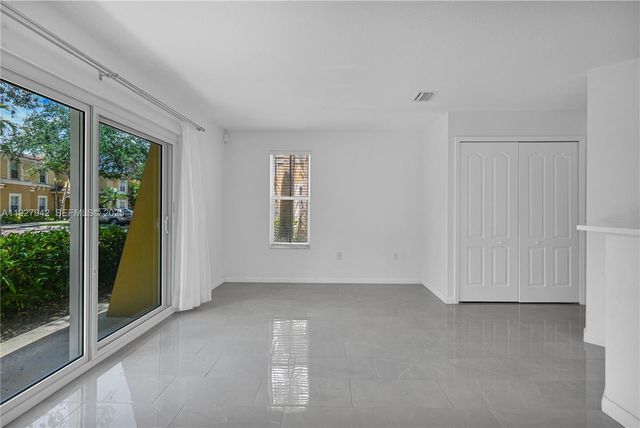 12832 SW 30th St 118, Miramar, FL 33027