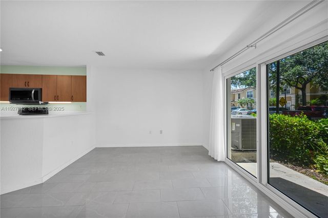 12832 SW 30th St 118, Miramar, FL 33027