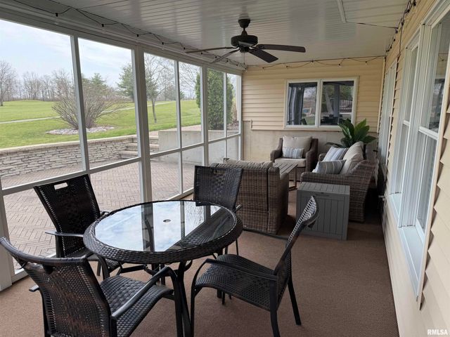 7528 Wentworth Drive, Springfield, IL 62711