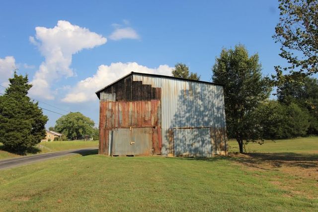 6665 Hester Rd, Springfield, TN 37172