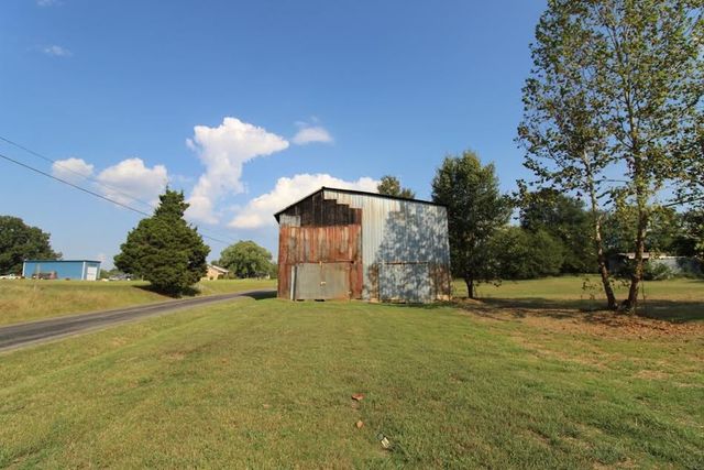6665 Hester Rd, Springfield, TN 37172