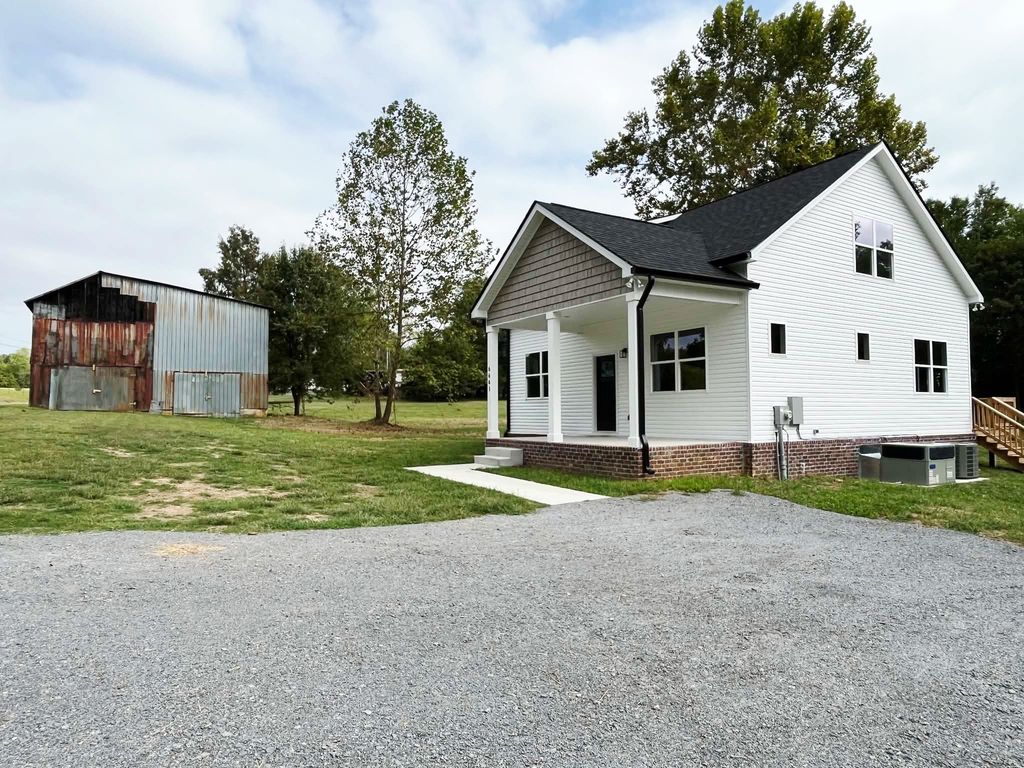 6665 Hester Rd, Springfield, TN 37172