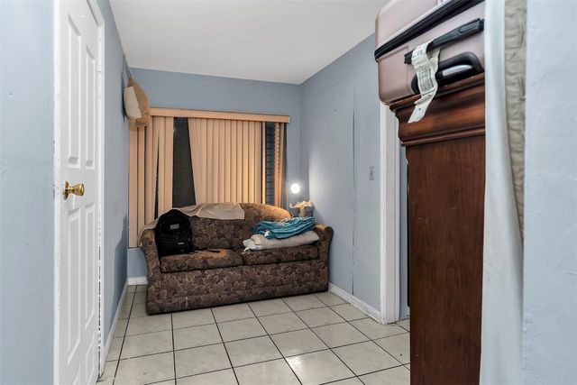 3820 SW 10th Court, Fort Lauderdale, FL 33312