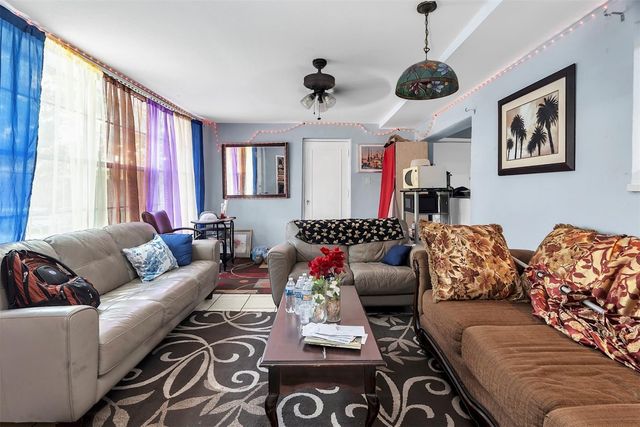 3820 SW 10th Court, Fort Lauderdale, FL 33312