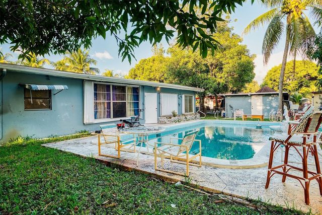 3820 SW 10th Court, Fort Lauderdale, FL 33312