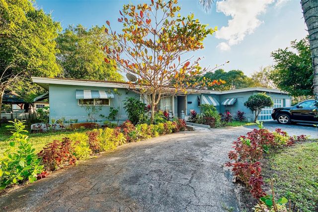 3820 SW 10th Court, Fort Lauderdale, FL 33312