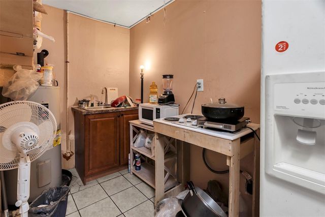 3820 SW 10th Court, Fort Lauderdale, FL 33312