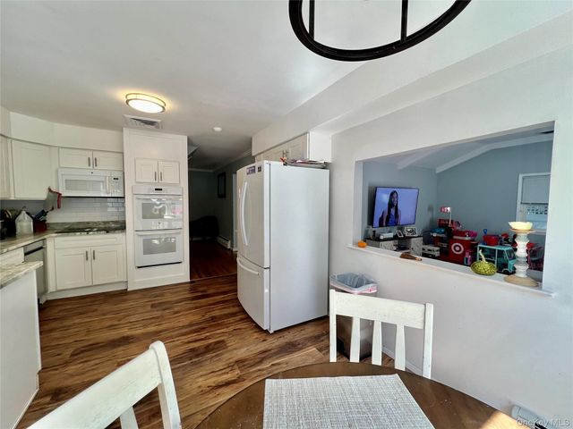 112 Ivy Lane, Lido Beach, NY 11561