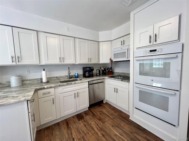 112 Ivy Lane, Lido Beach, NY 11561