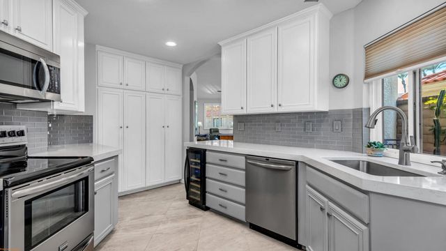 107 Celano Circle, Palm Desert, CA 92211