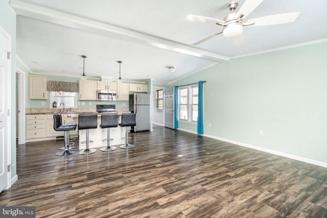 421 N RAILROAD ST, Palmyra, PA 17078