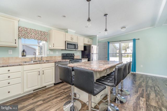 421 N RAILROAD ST, Palmyra, PA 17078