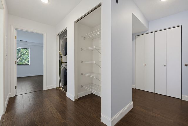 4 Summit Dr 001, Reading, MA 01867