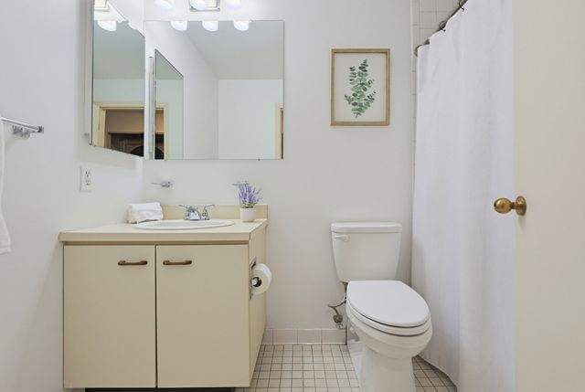 4 Summit Dr 001, Reading, MA 01867