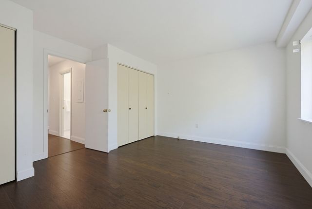 4 Summit Dr 001, Reading, MA 01867