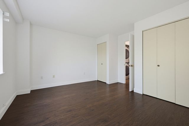 4 Summit Dr 001, Reading, MA 01867