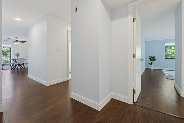 4 Summit Dr 001, Reading, MA 01867