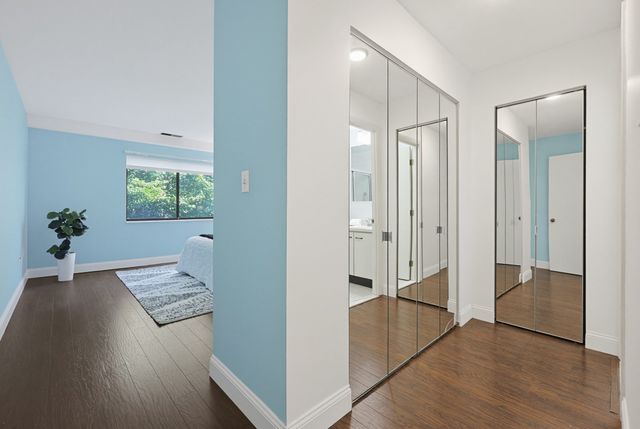 4 Summit Dr 001, Reading, MA 01867