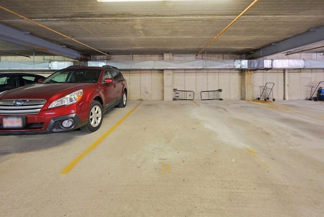 4 Summit Dr 001, Reading, MA 01867
