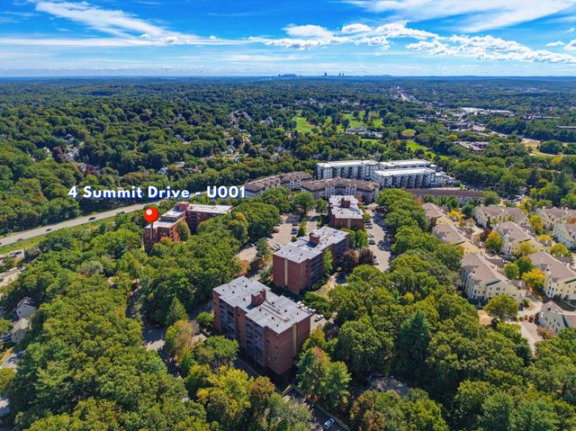 4 Summit Dr 001, Reading, MA 01867