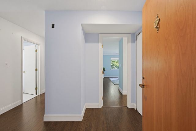 4 Summit Dr 001, Reading, MA 01867