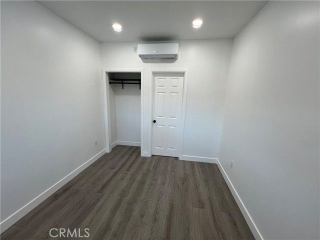 19849 Gresham Street, Northridge (los Angeles), CA 91324