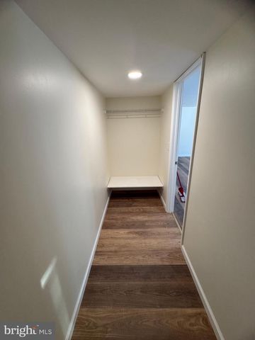 25 OVAL TURN LN, Levittown, PA 19055