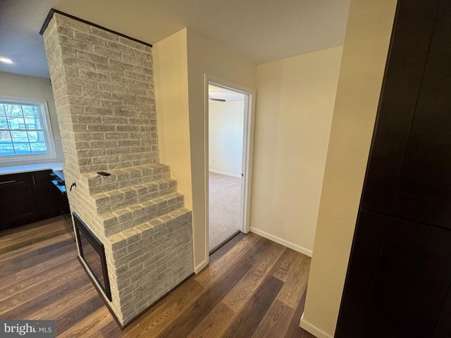 25 OVAL TURN LN, Levittown, PA 19055