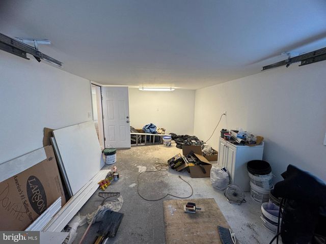 25 OVAL TURN LN, Levittown, PA 19055