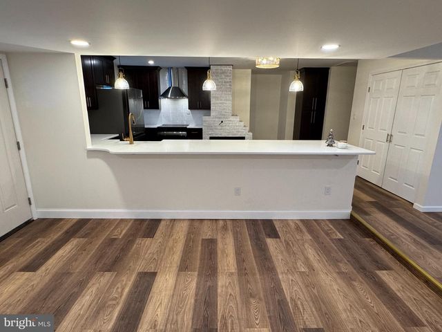 25 OVAL TURN LN, Levittown, PA 19055