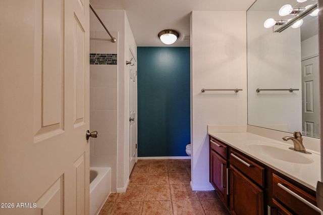 1402 E GUADALUPE Road 216, Tempe, AZ 85283