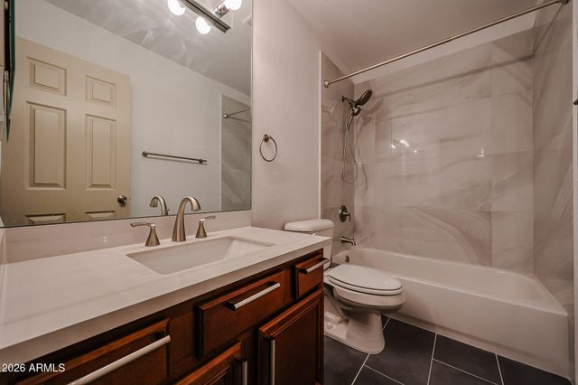 1402 E GUADALUPE Road 216, Tempe, AZ 85283