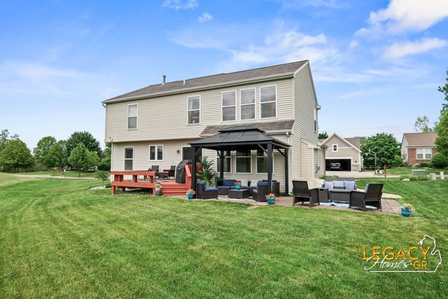1850 Hollow Creek Drive SE, Caledonia, MI 49316