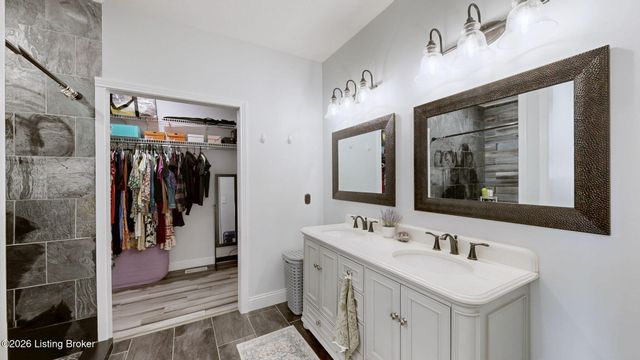 389 Fernwood Dr, Mt Washington, KY 40047