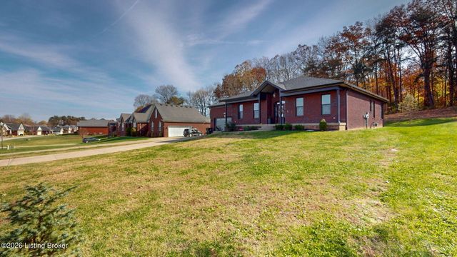389 Fernwood Dr, Mt Washington, KY 40047