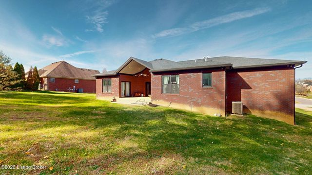 389 Fernwood Dr, Mt Washington, KY 40047