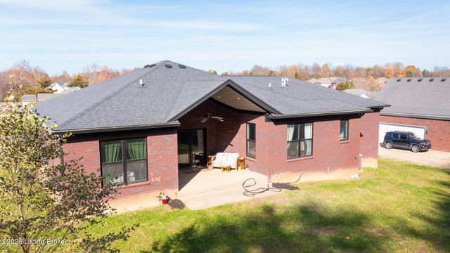 389 Fernwood Dr, Mt Washington, KY 40047