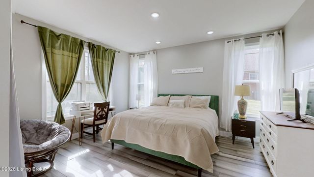 389 Fernwood Dr, Mt Washington, KY 40047