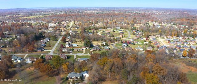 389 Fernwood Dr, Mt Washington, KY 40047