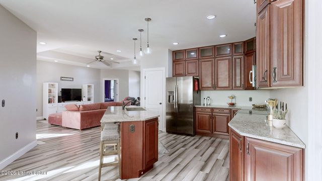 389 Fernwood Dr, Mt Washington, KY 40047