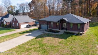 389 Fernwood Dr, Mt Washington, KY 40047