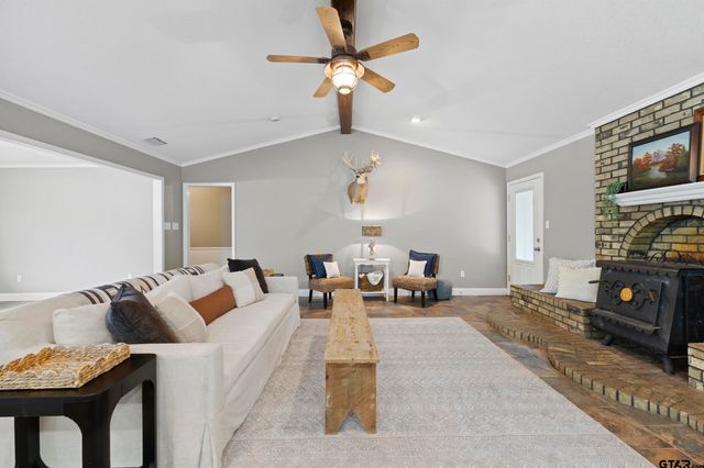 38 Quail Valley Rd, Mt Vernon, TX 75457