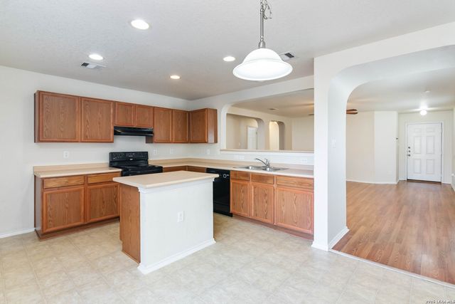 1531 AMBUSH CRK, San Antonio, TX 78245