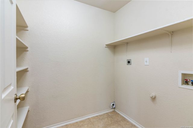 1531 AMBUSH CRK, San Antonio, TX 78245