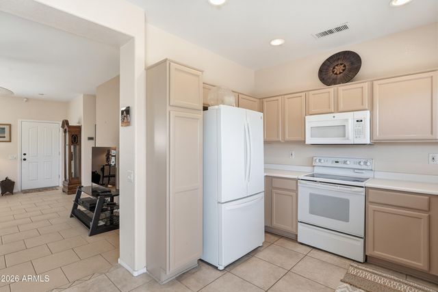 16295 W MOUNTAIN PASS Drive, Surprise, AZ 85374