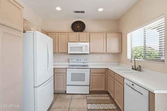 16295 W MOUNTAIN PASS Drive, Surprise, AZ 85374