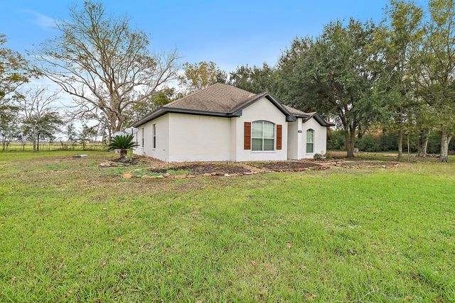 3227 Fm 2936, Anahuac, TX 77514